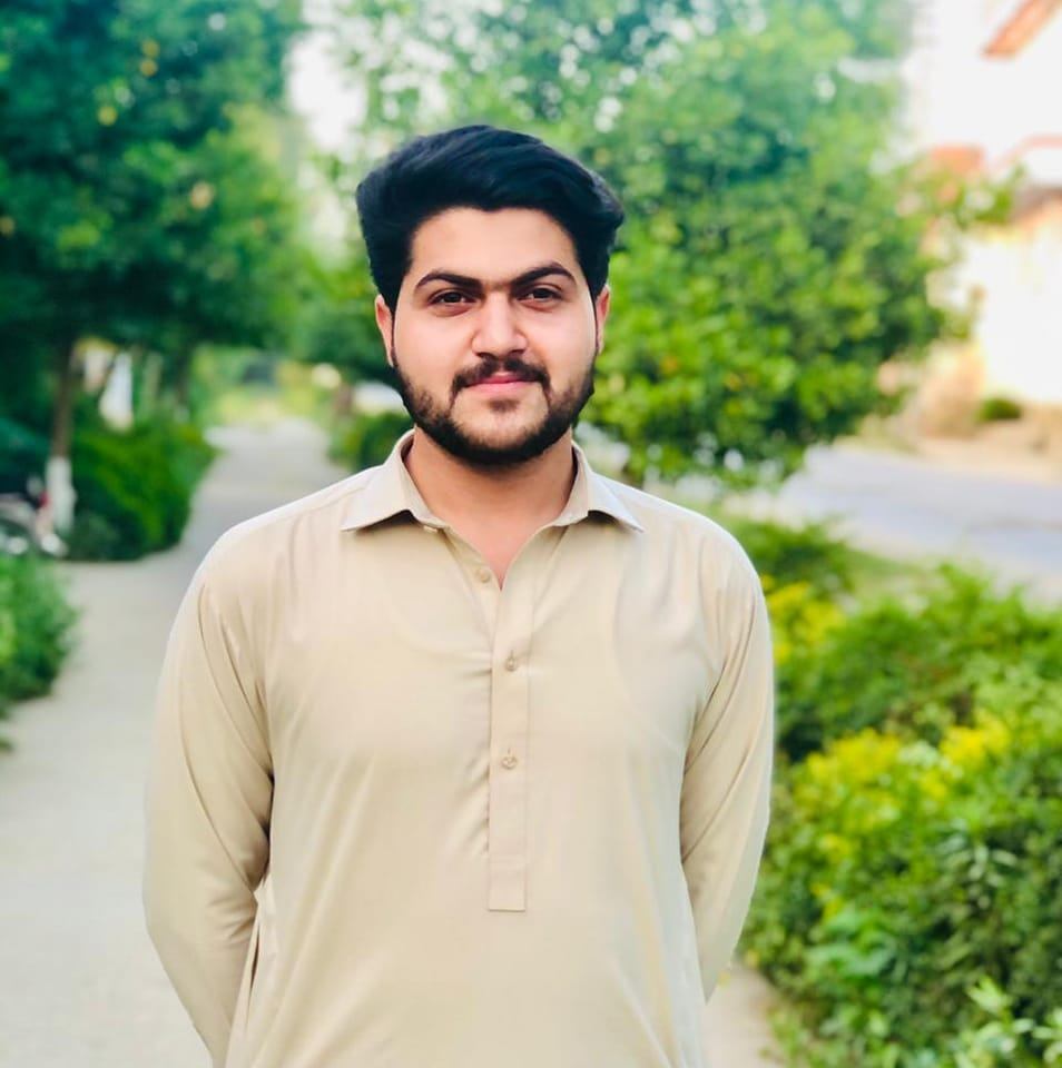 malak-umair-khan-on-reels