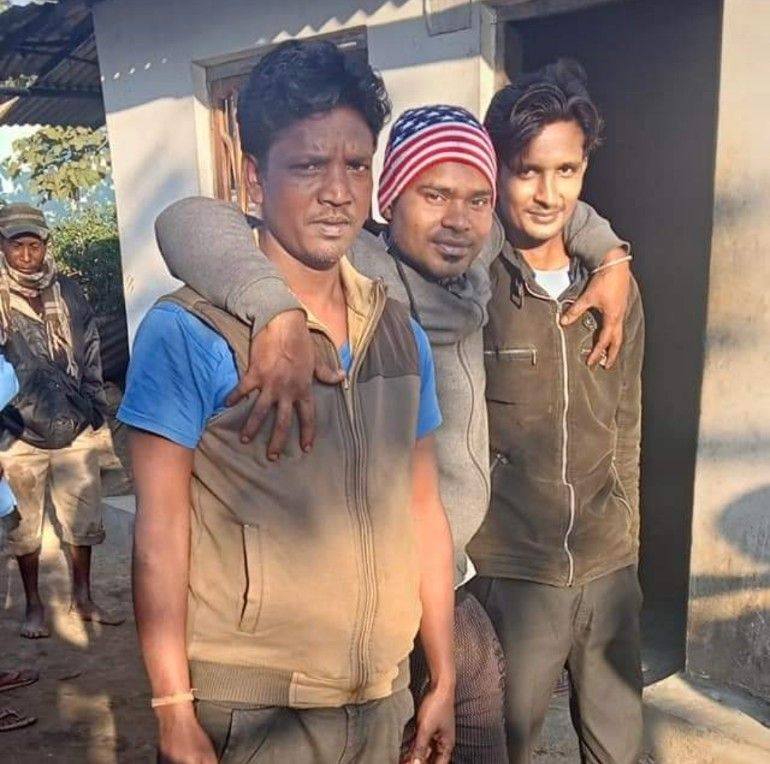 चाय बागानों की विभिन्न समस्याओं और बोनस के मुद्दे को लेकर बैठक | Dooars ...