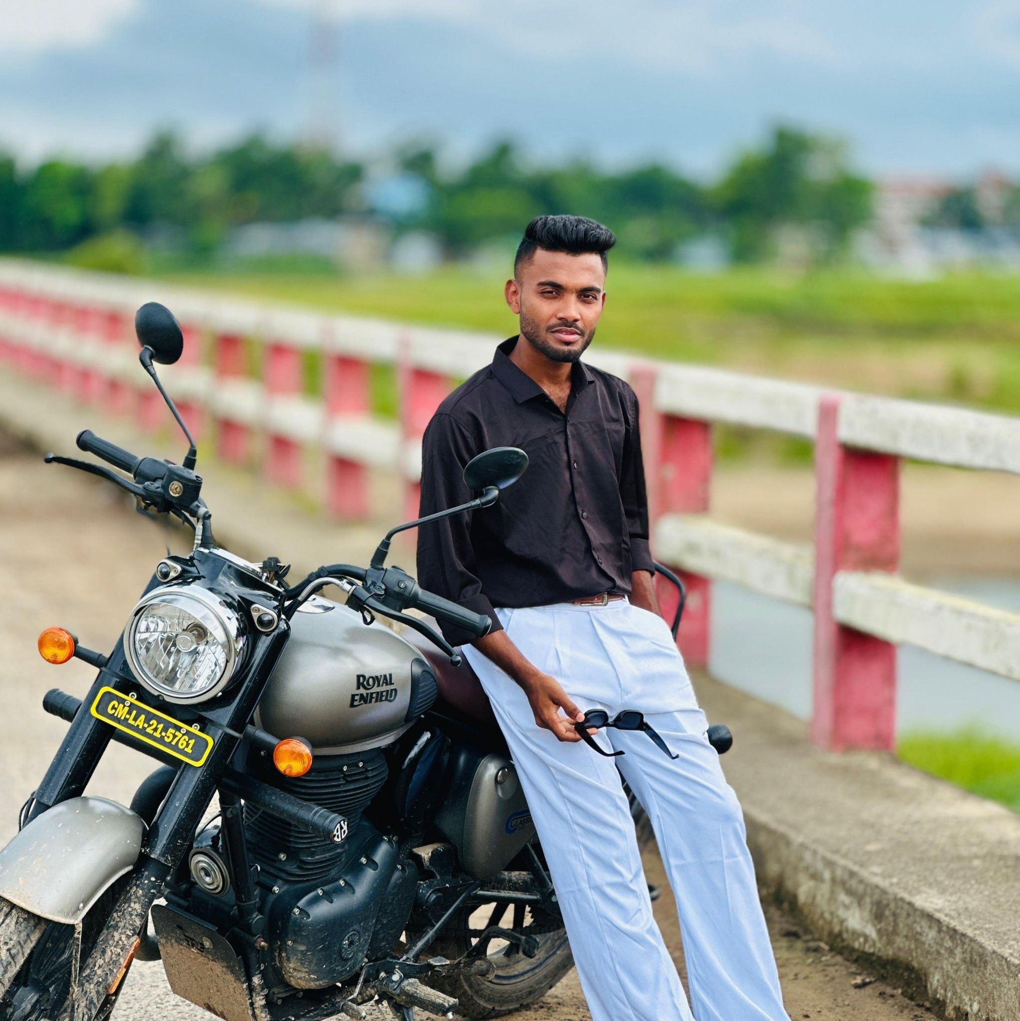 R S Rifat