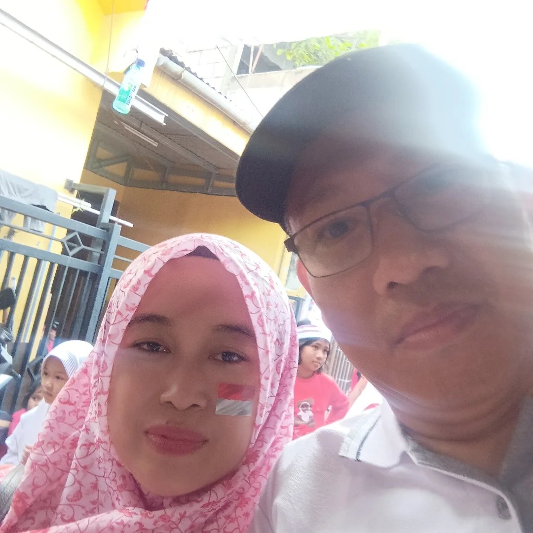 Semoga yang mendengar dan membagikan ayat ini rezekinya melimpah 🤲🤲🤲 ...