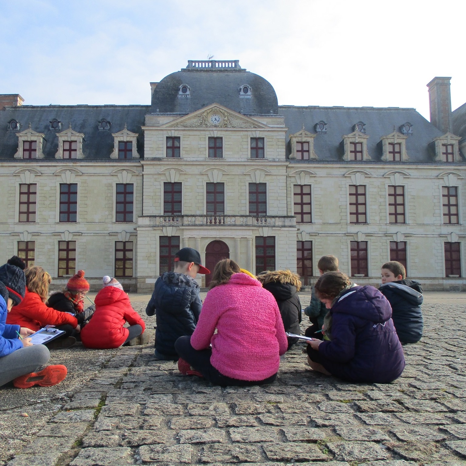 RDV jusqu'au dimanche 18 octobre pour découvrir l'exposition Regards ...