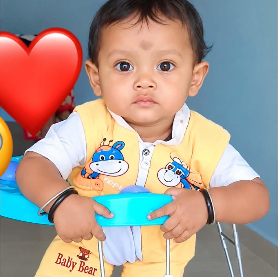 Rahi Ne Nikala Prem Ka Phone Pani Se . . . Video Credit : JioHotstar ...