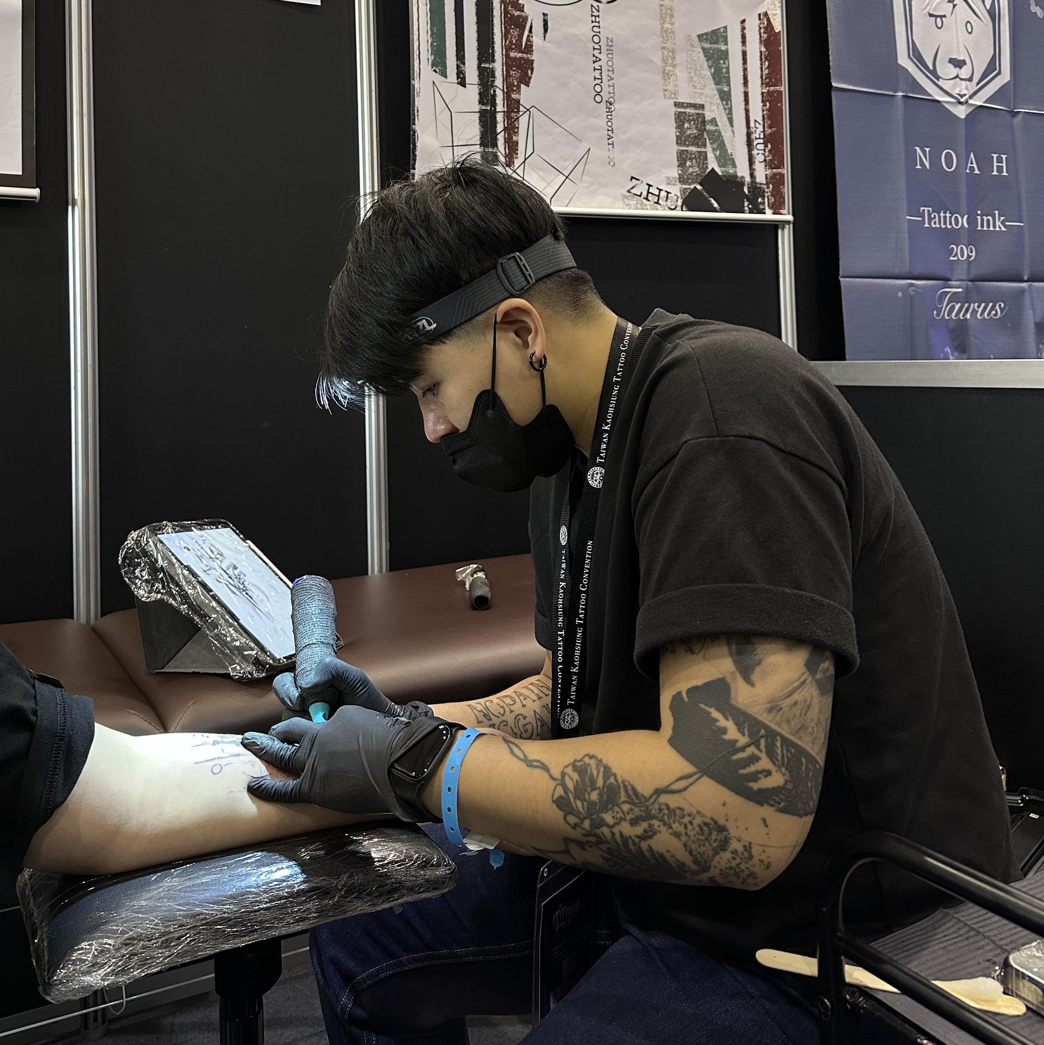 zhuo_tattoostudio - 客製作品- 半幾何寫實獅 #tattoo #tattoos #tattoodesign # ...