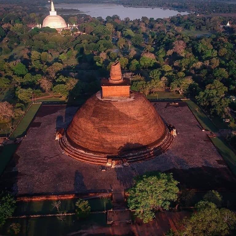 Uthuru Mada Puwath