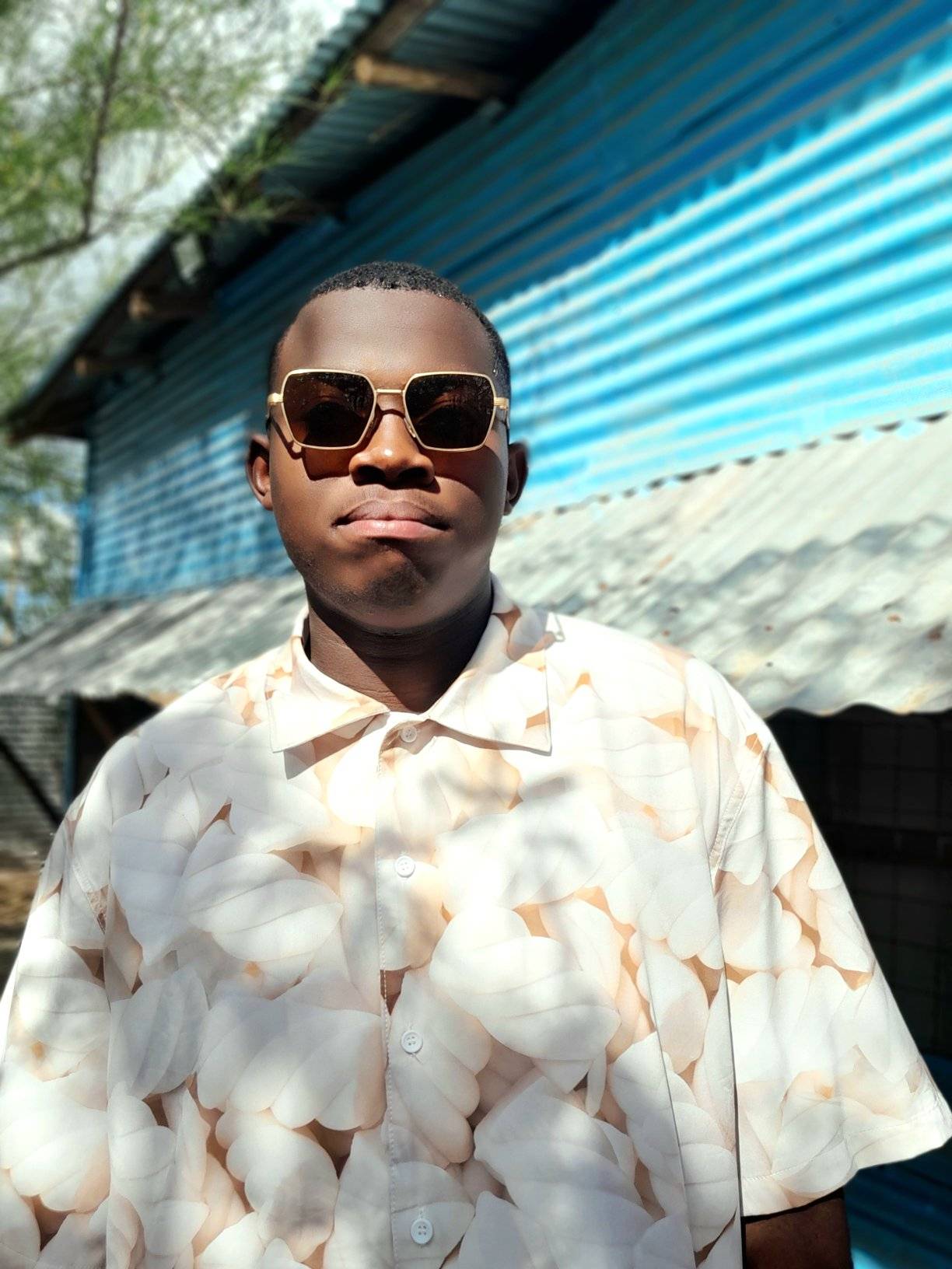 Ifike mda macontent create wetu wa heshimiwe maana nimeona mr iconic ...