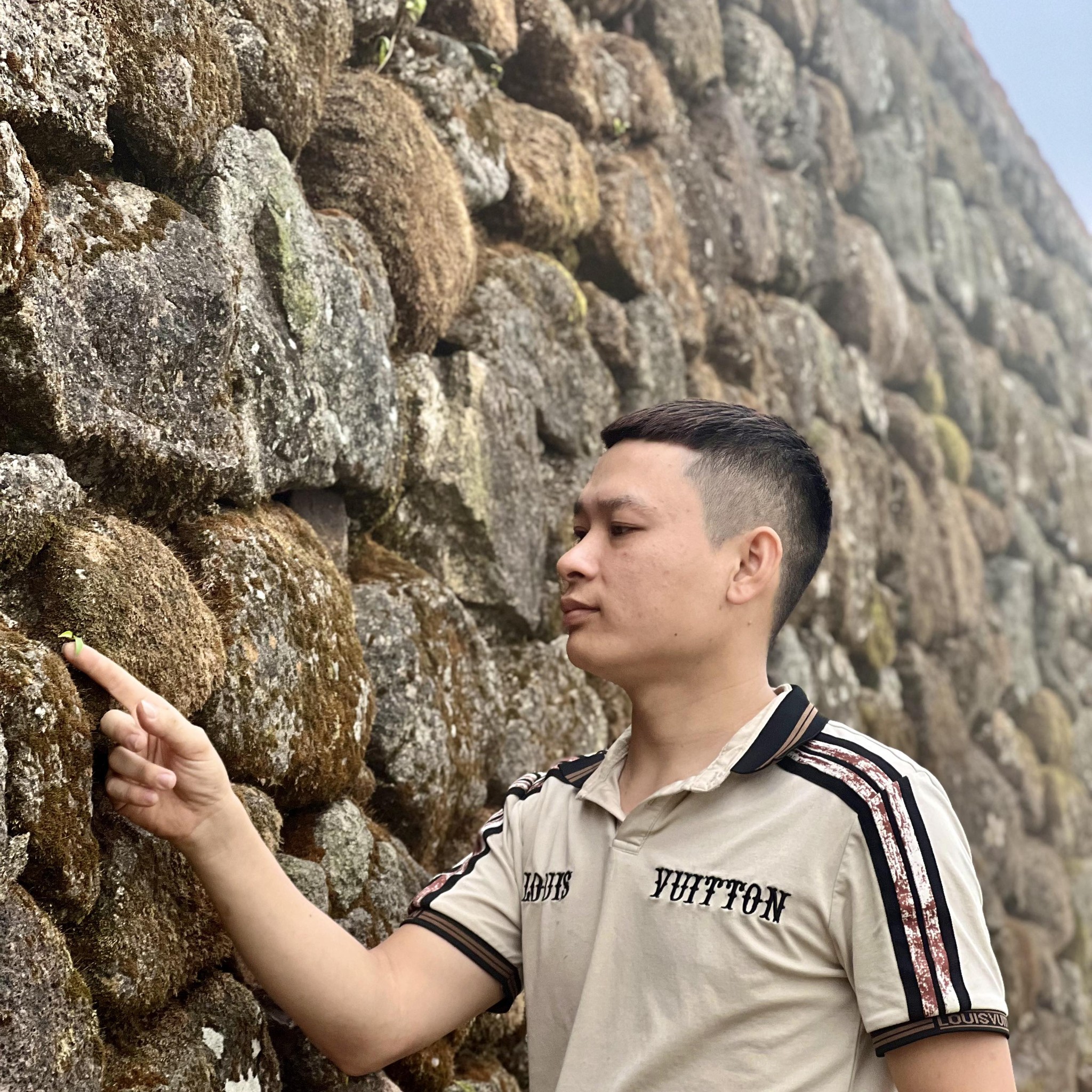 Tin Tức Nóng Đà Nẵng 🔥 | Tối qua đi chơi mệt quá nên đã ngồi nghỉ chân ...