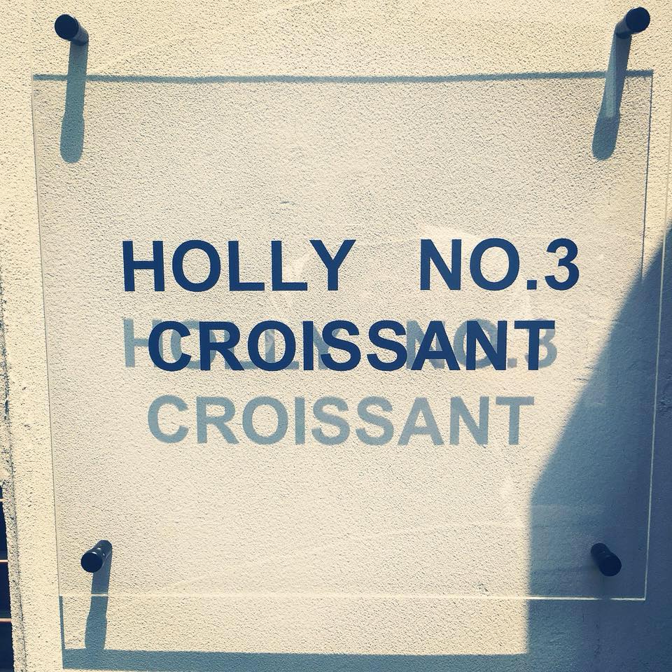 holly no 3 croissant
