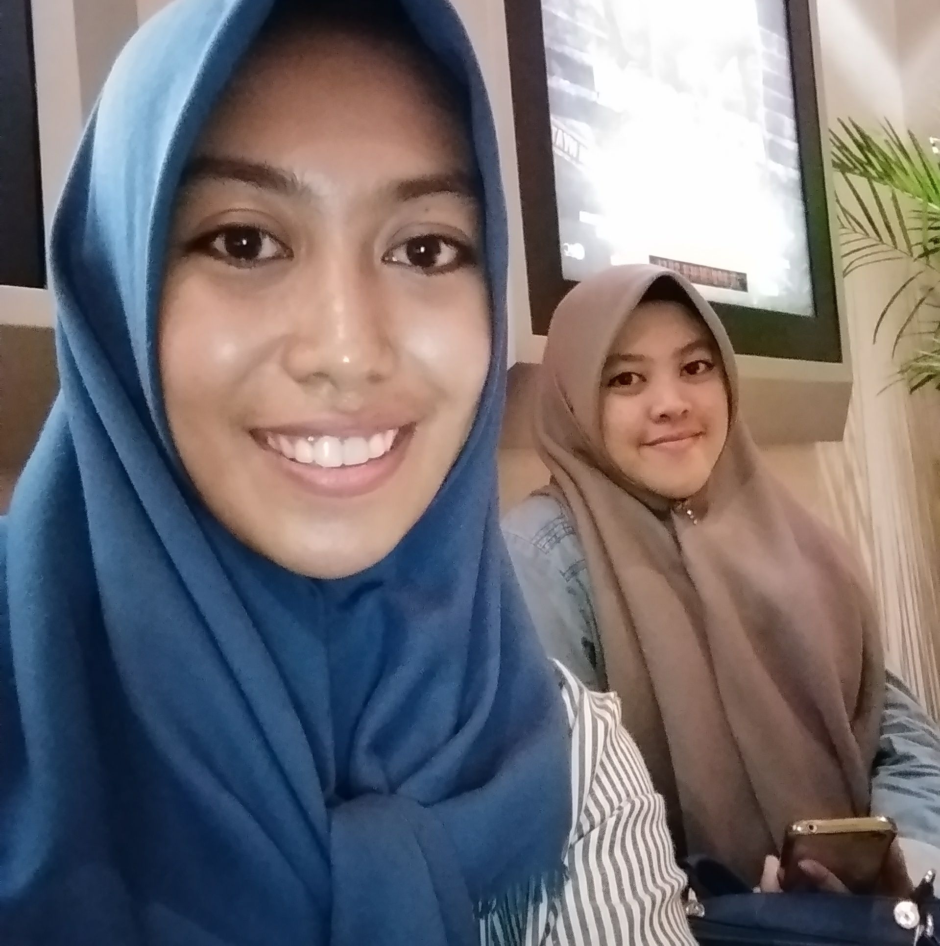 Titin Rizkiani Zulthan