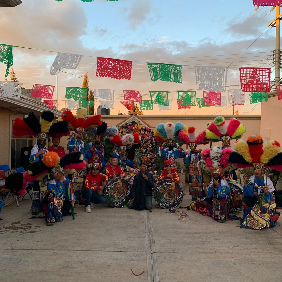 Matlachines Águila Azteca Presentes El dia de mañana Domingo 11/10 En ...