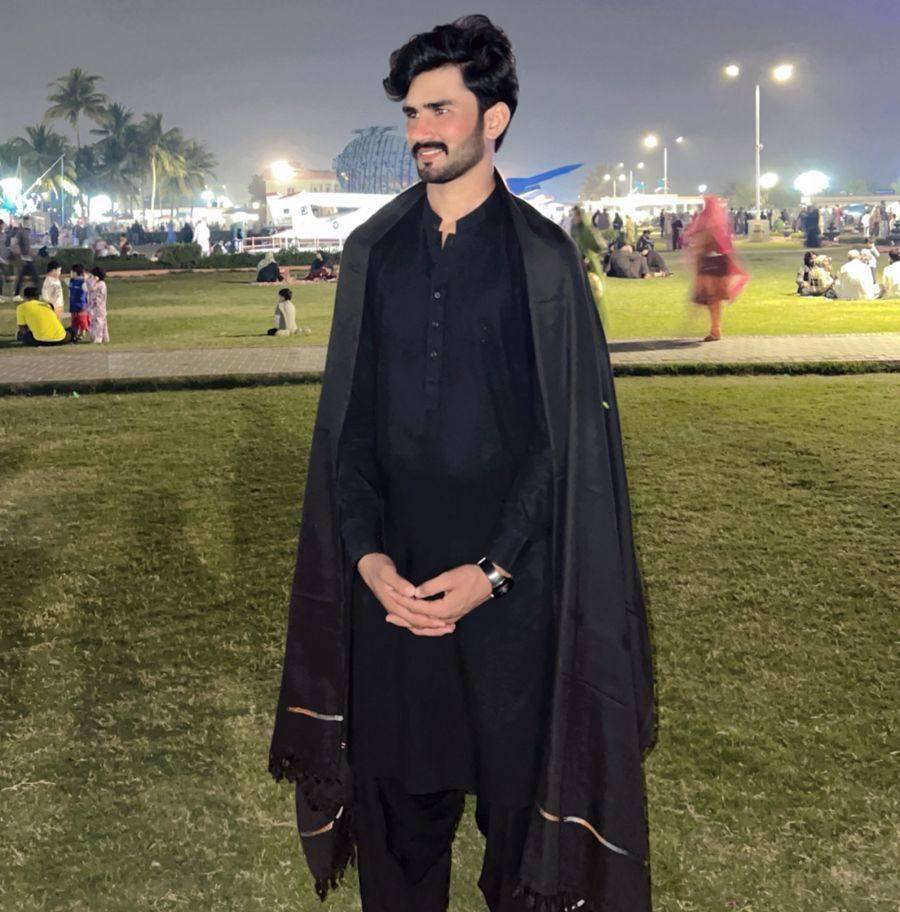 Mitha Khan - 𝙀𝙑𝙀𝙍𝙔𝙊𝙉𝙀 𝙃𝙀𝙍𝙀 𝙐𝙉𝘿𝙀𝙍𝙎𝙏𝘼𝙉𝘿𝙎 𝙏𝙃𝙀 𝙇𝘼𝙉𝙂𝙐𝘼𝙂𝙀 𝙊𝙁 𝙈𝙊𝙉𝙀𝙔 💰 | Facebook