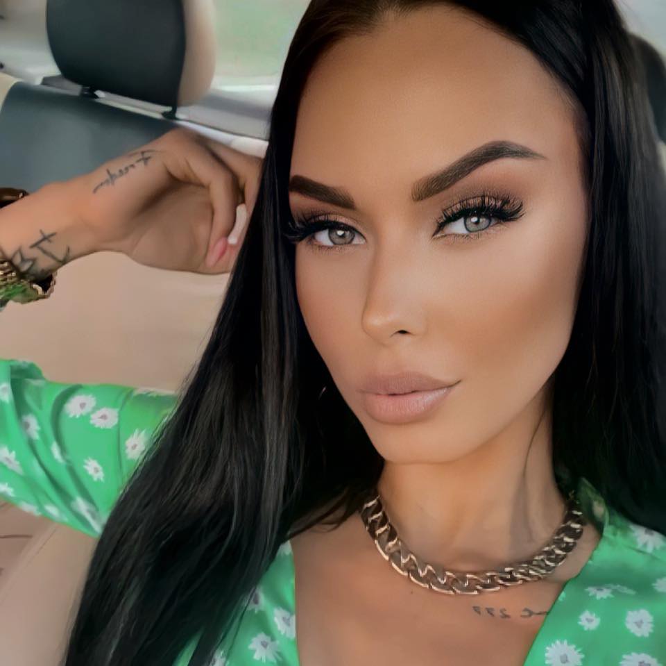 Nikoletta_24