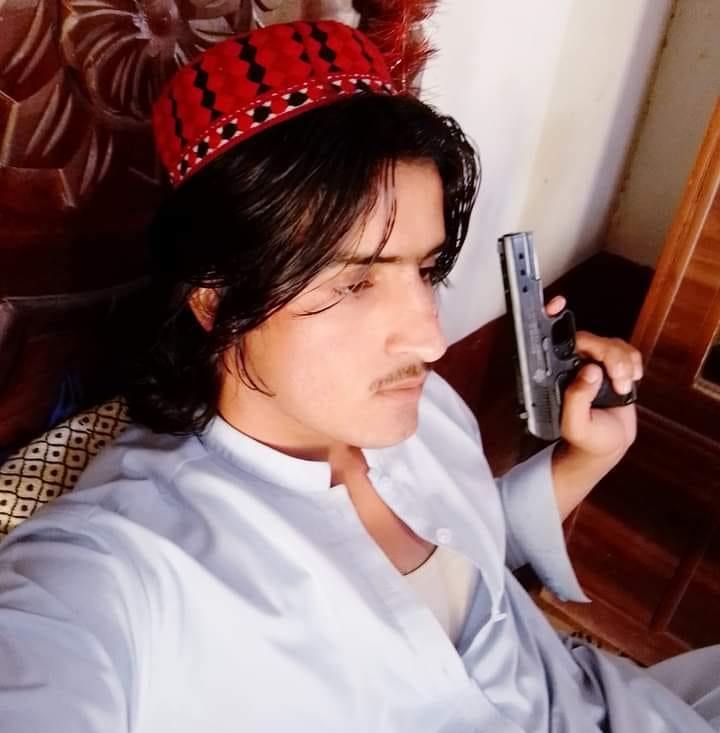پیج عمر خا ن بچپن نہ تو ا نی پیج