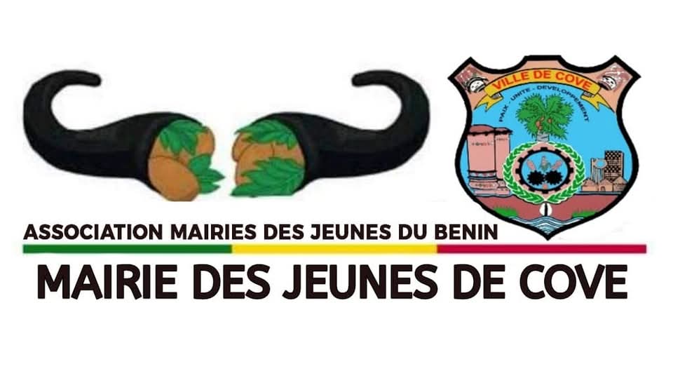 Chant panygerique clanique des #Aziman de Covè chanté par BOCODAHO ...