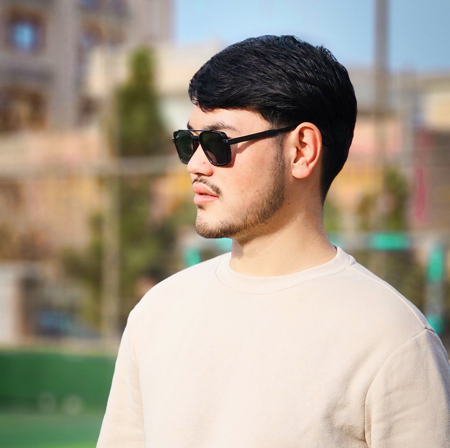 ~ شعری طنزآمیز، اما چنین زیبا و... - Ab Raziq Mohammadi | Facebook
