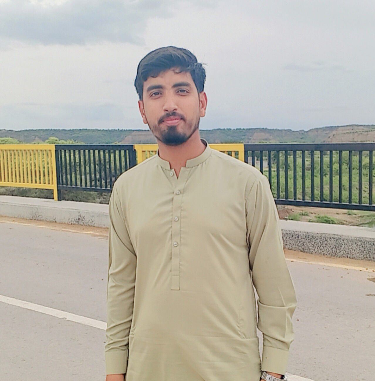 Rahat - گاؤں کی اتنی سادہ شادی کہ دولھےمیاں نے کپڑے بھی پرانے پہنے ہیں ...