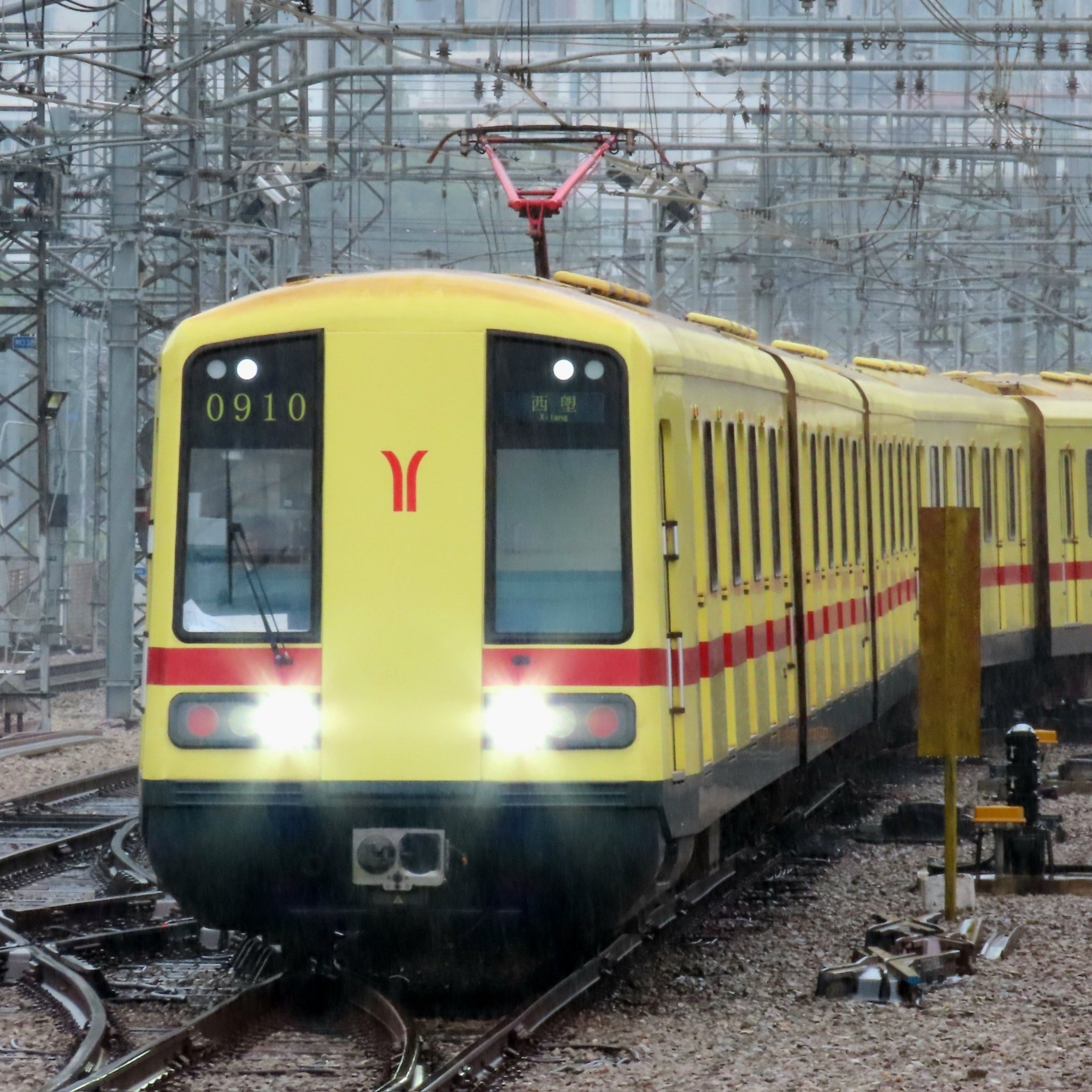 縱橫巴士綫．BusLanes - 【🟢 嶼巴色 🇨🇳 中国中车 CRRC eD12⚡️雙層電巴 到港 🚍】 🇧🇪... | Facebook