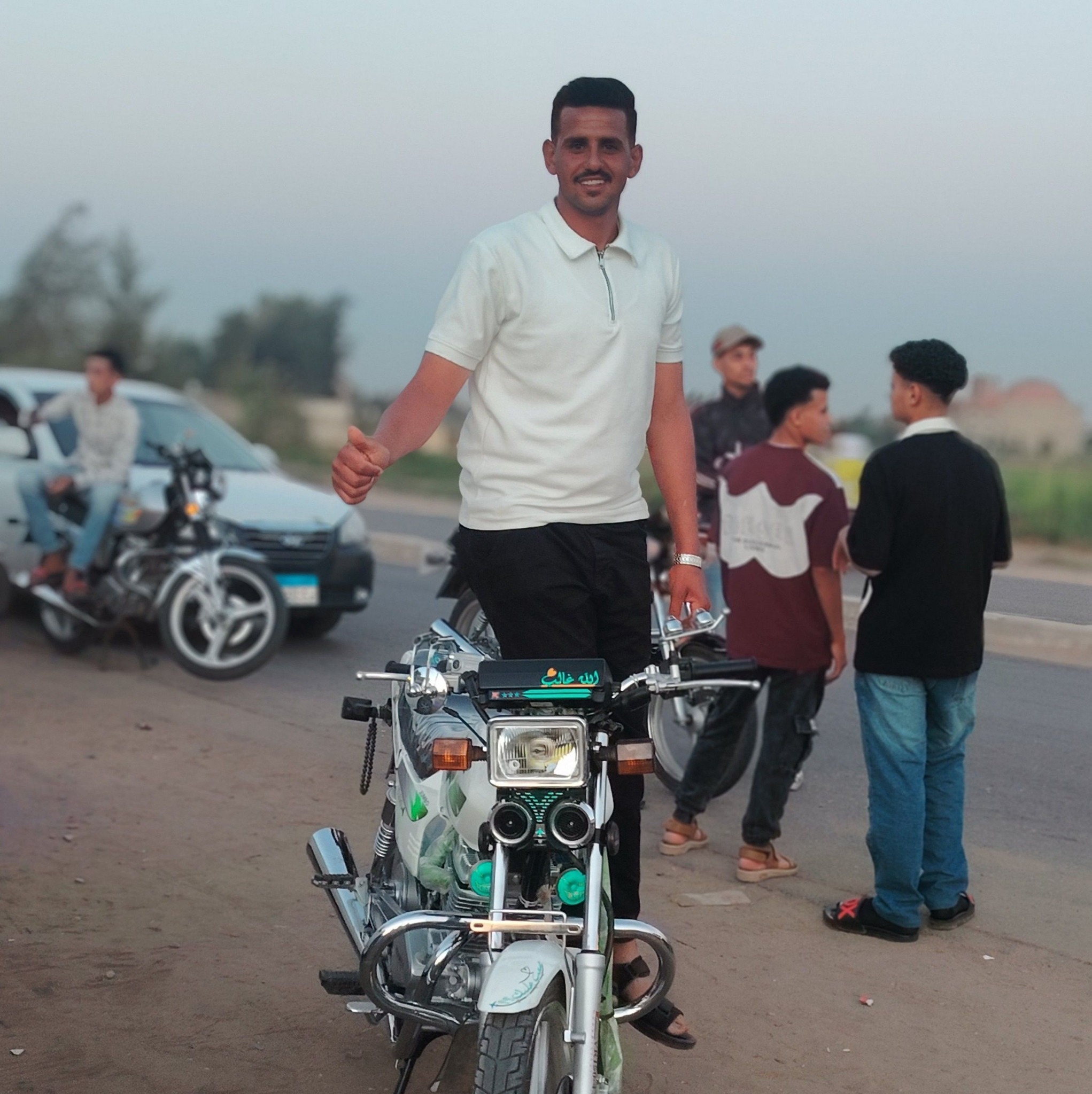 01011825294-facebook
