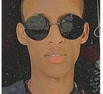 Booliska Kenya qaabka ay u shaxaadaan darawaliinta, waxaa kawaramaya ...