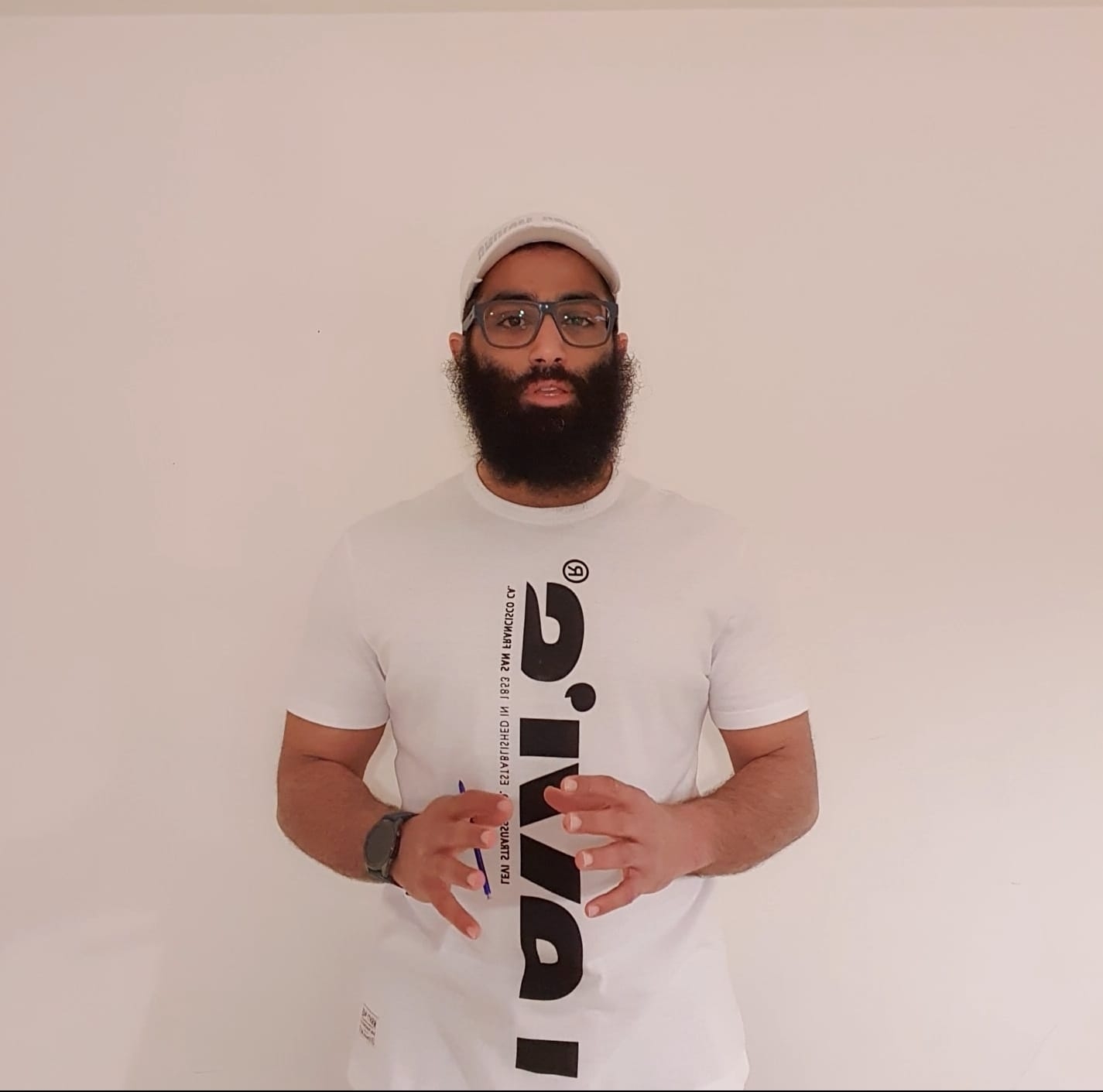 أمجد