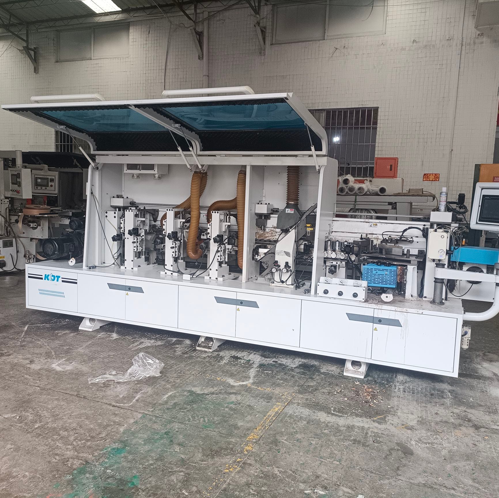 Automatic Edge Banding and Trimming Machine for Irregular Shapes | 王武乡