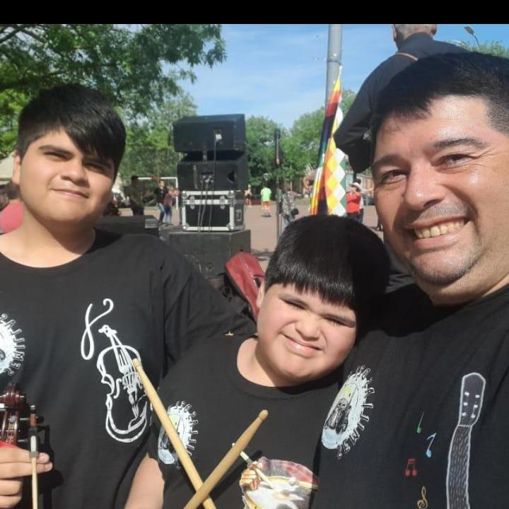 Rito Rodriguez - COMPAÑEROS !!! AMIGOS !!! FAMILIAS !!!... | Facebook