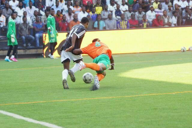 Jonathan mukondo attaquant puissant