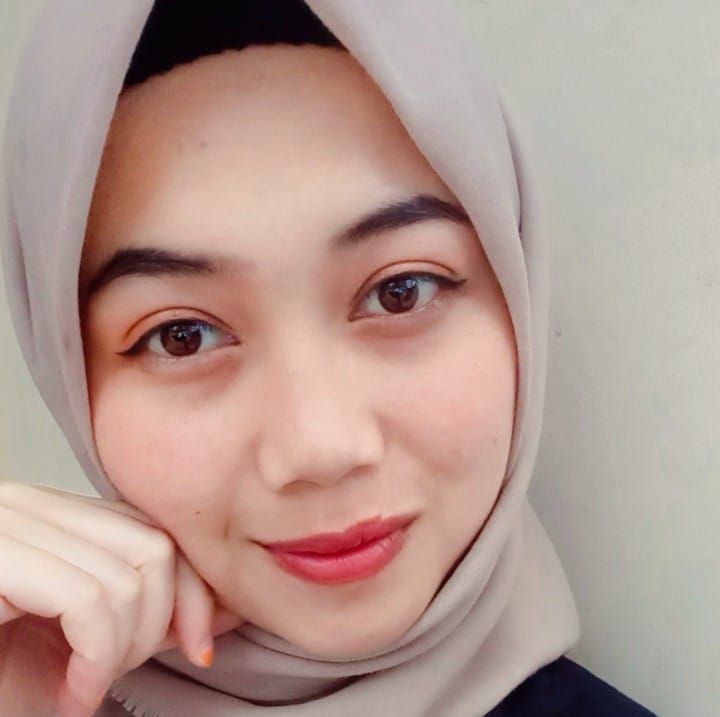 Lebah tanpa madu, jangan dimadu | Roni Galih M