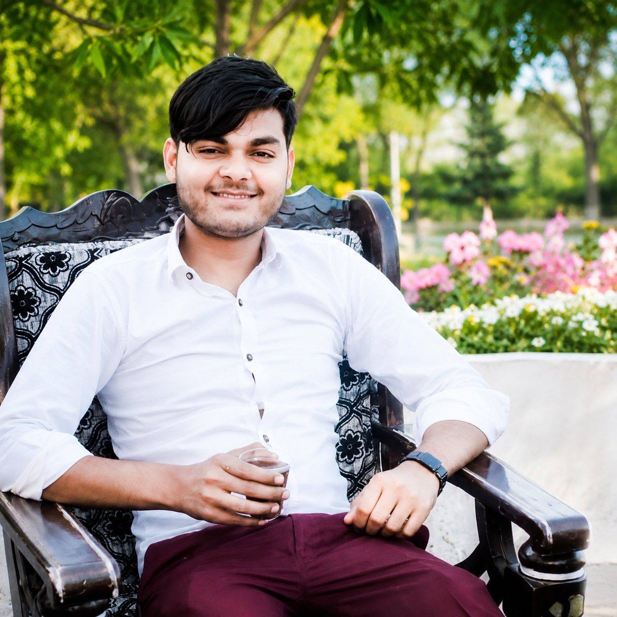 Saklen Mustak Dedwal