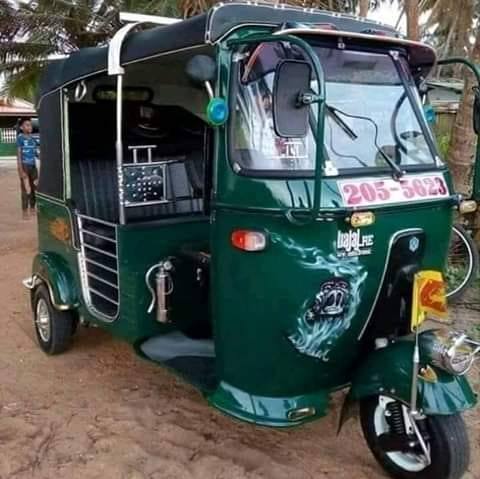 Dehiwala Three wheel modifi club