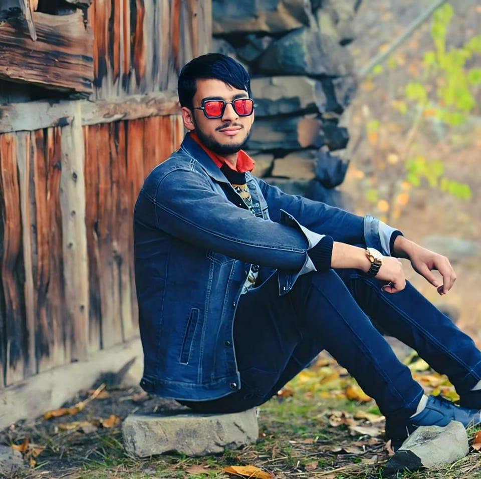 Yaar chol my sirhad par || New trending song || singer Rahi mushtaq ...