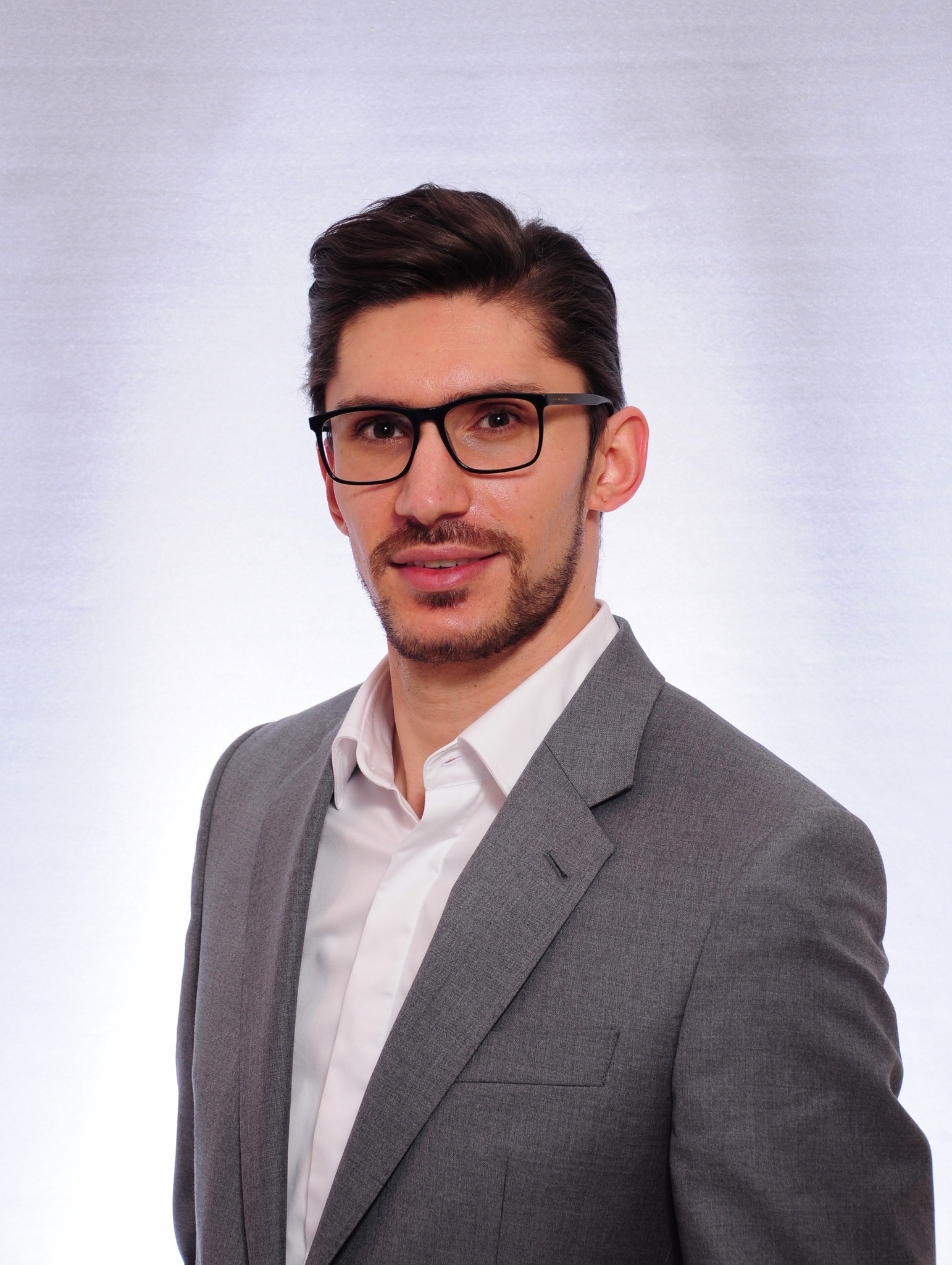 Consultant financiar roman Ion-Daniel Raut | Germersheim