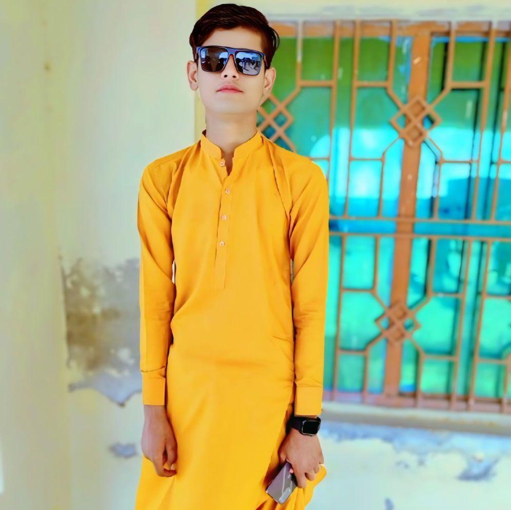 Hmmmm Bacha b 15 minute se upar Chala gya hai... | Facebook
