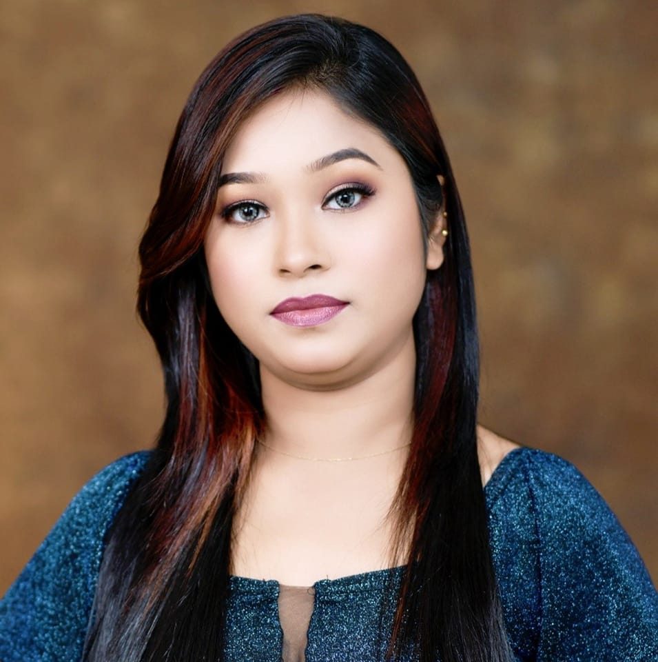 Makeup Artist Mamu bora