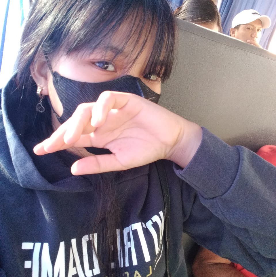 Ms. Che | Burauen