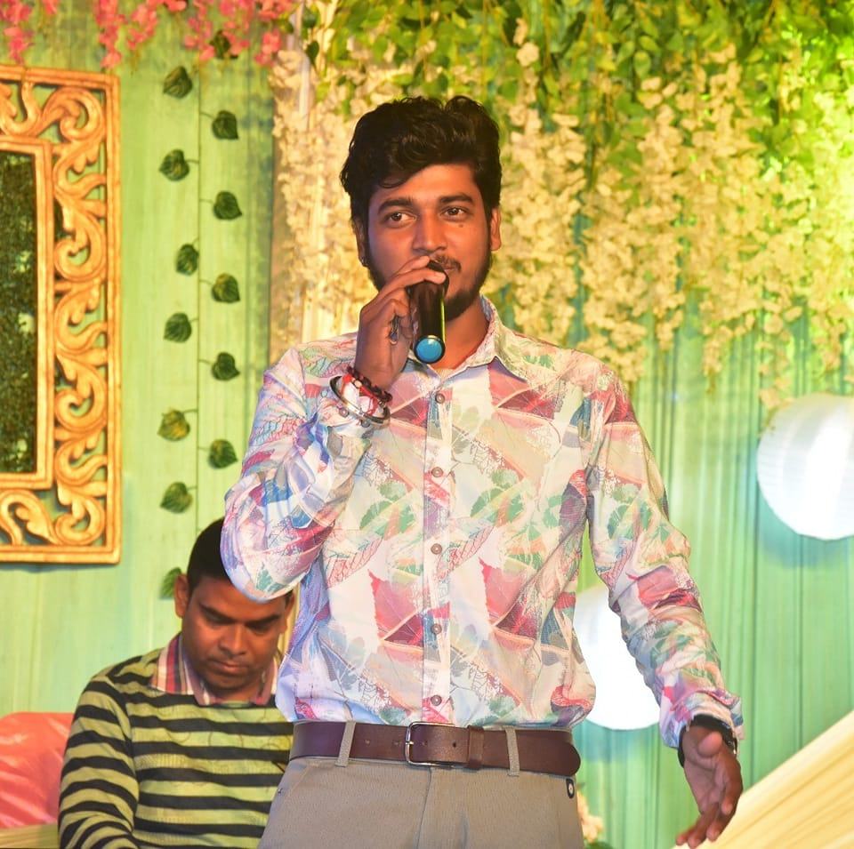 Singer Ritesh raj Gorakhpuri