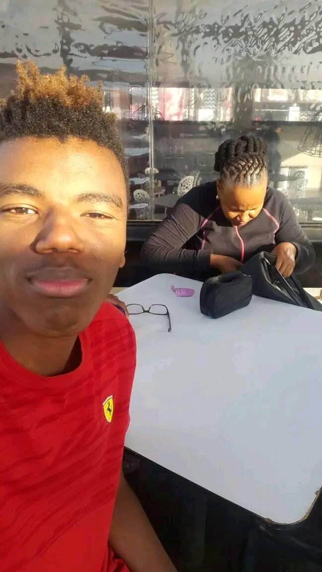 Mapaseka Sesi Modikoe