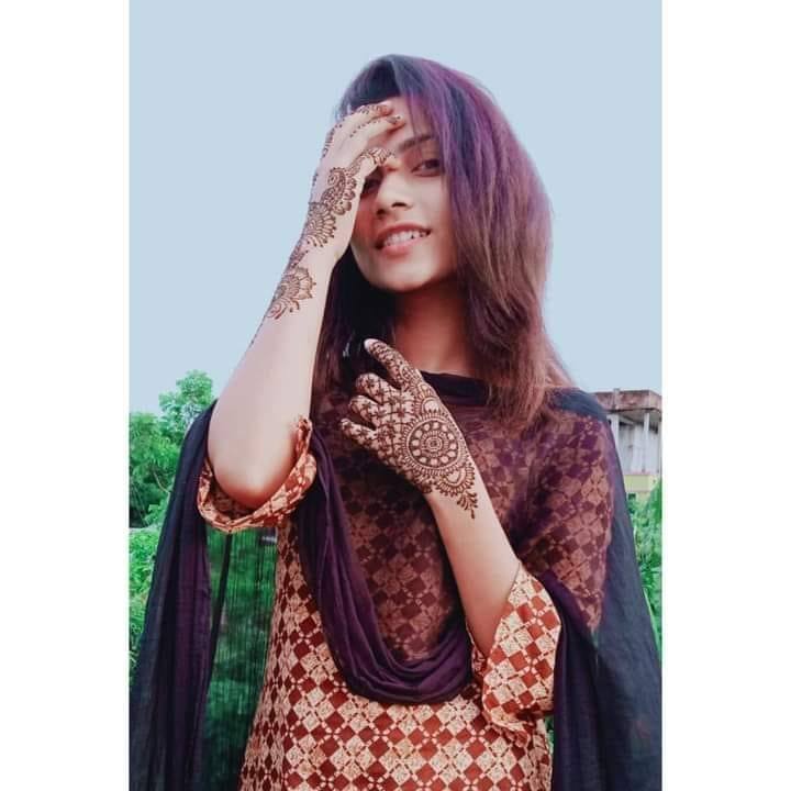 Henna_Cover_by_Rafiya | Munshiganj
