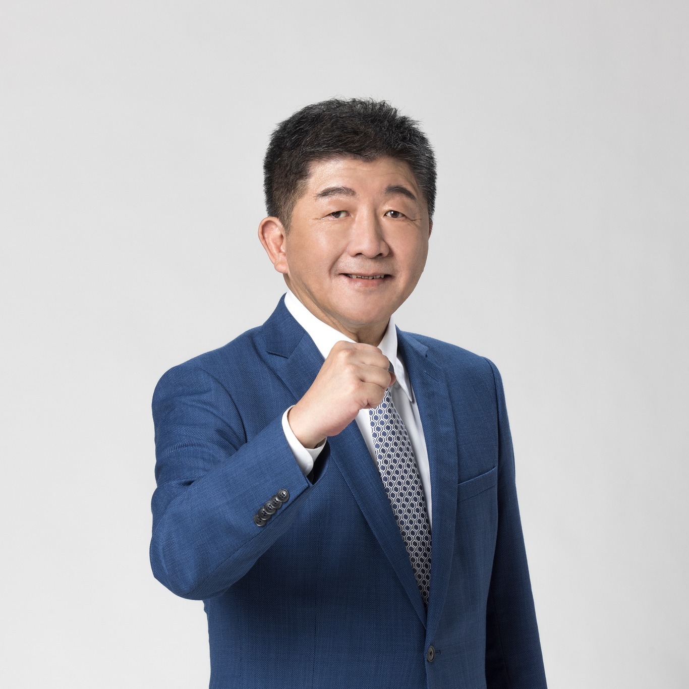陳時中 - 向市民朋友報告，今天我正式登記參選台北市長，登記後伴隨的是更大的承諾。我準備好要推動台北向前，能力越強、責任越大，我和團隊將拚到底 ...