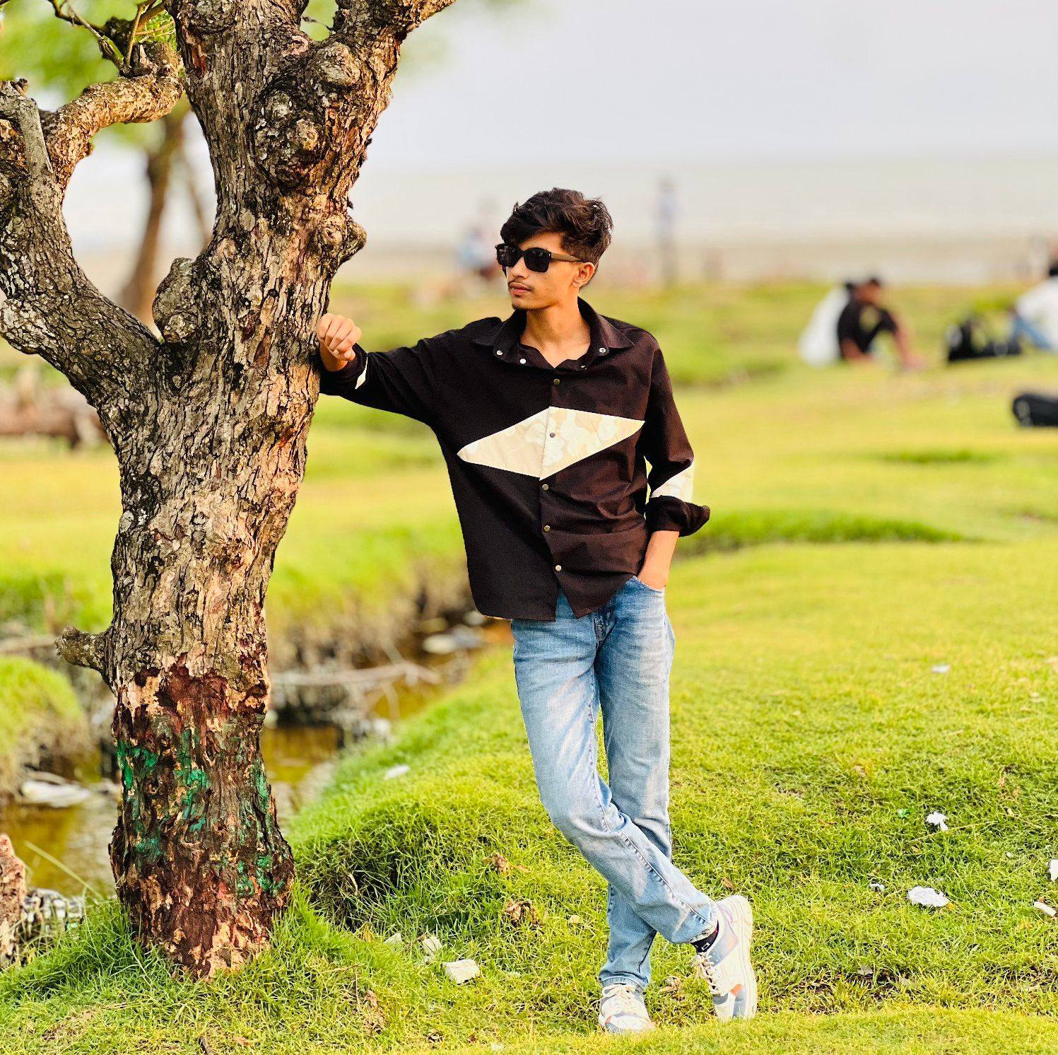 M R. Mahin