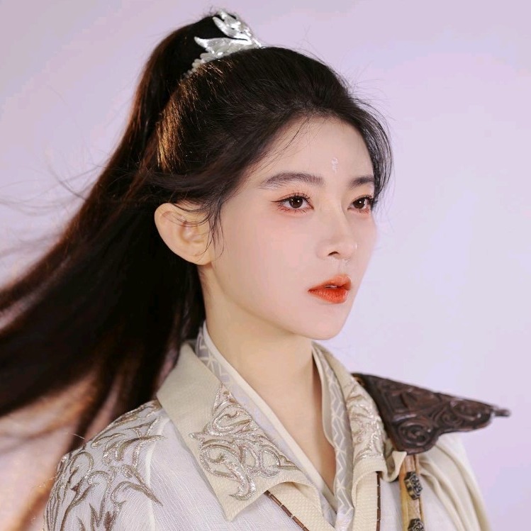 杨伊墨
