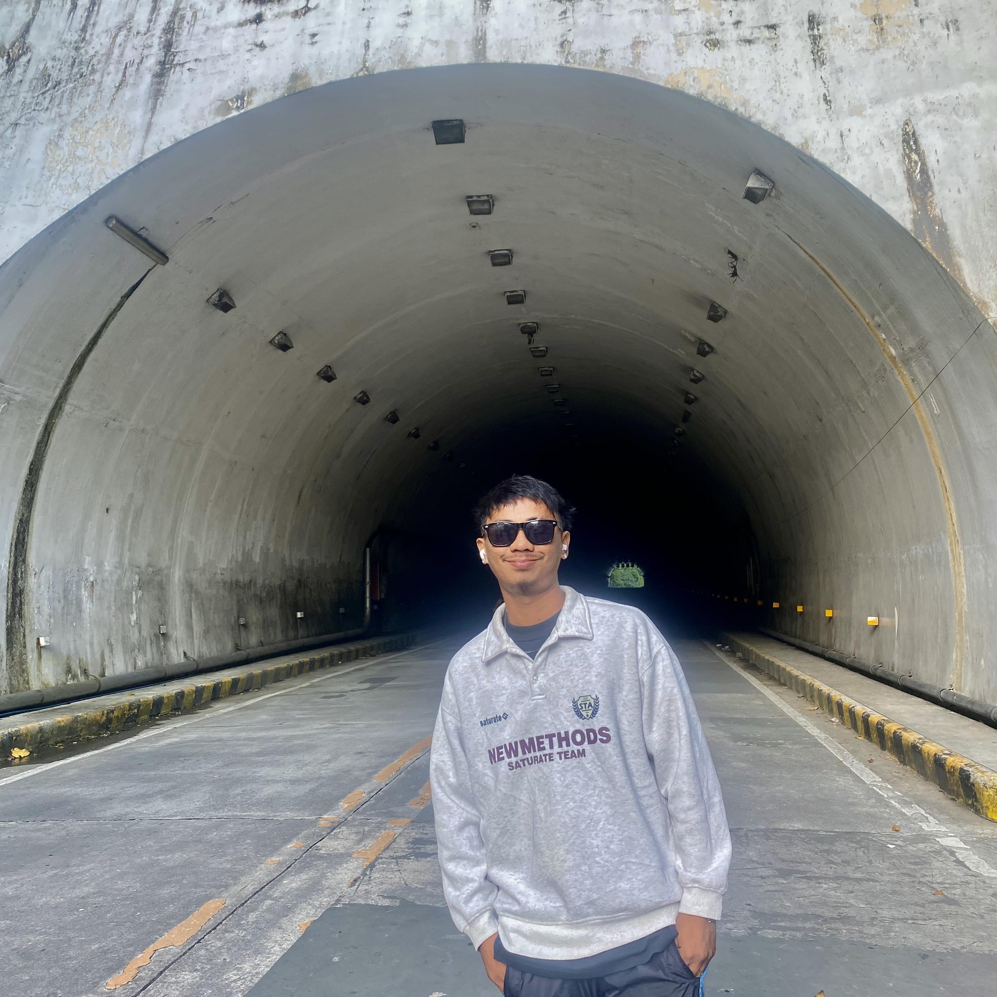 Jhay R Pajarin
