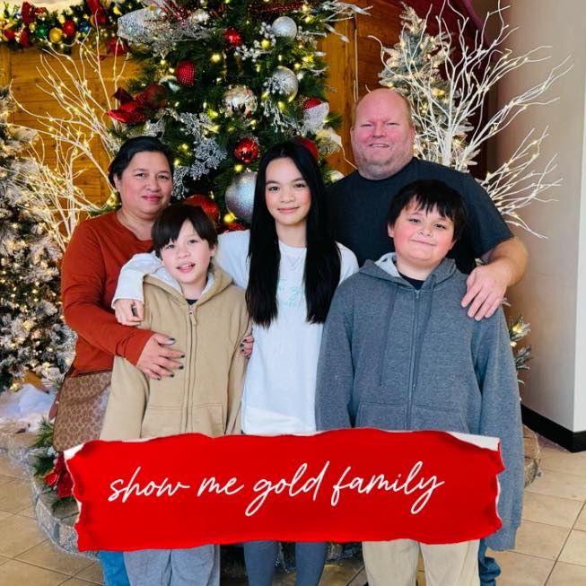 Show Me Gold Family