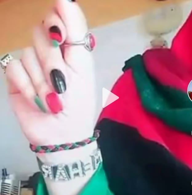 مومین تنها