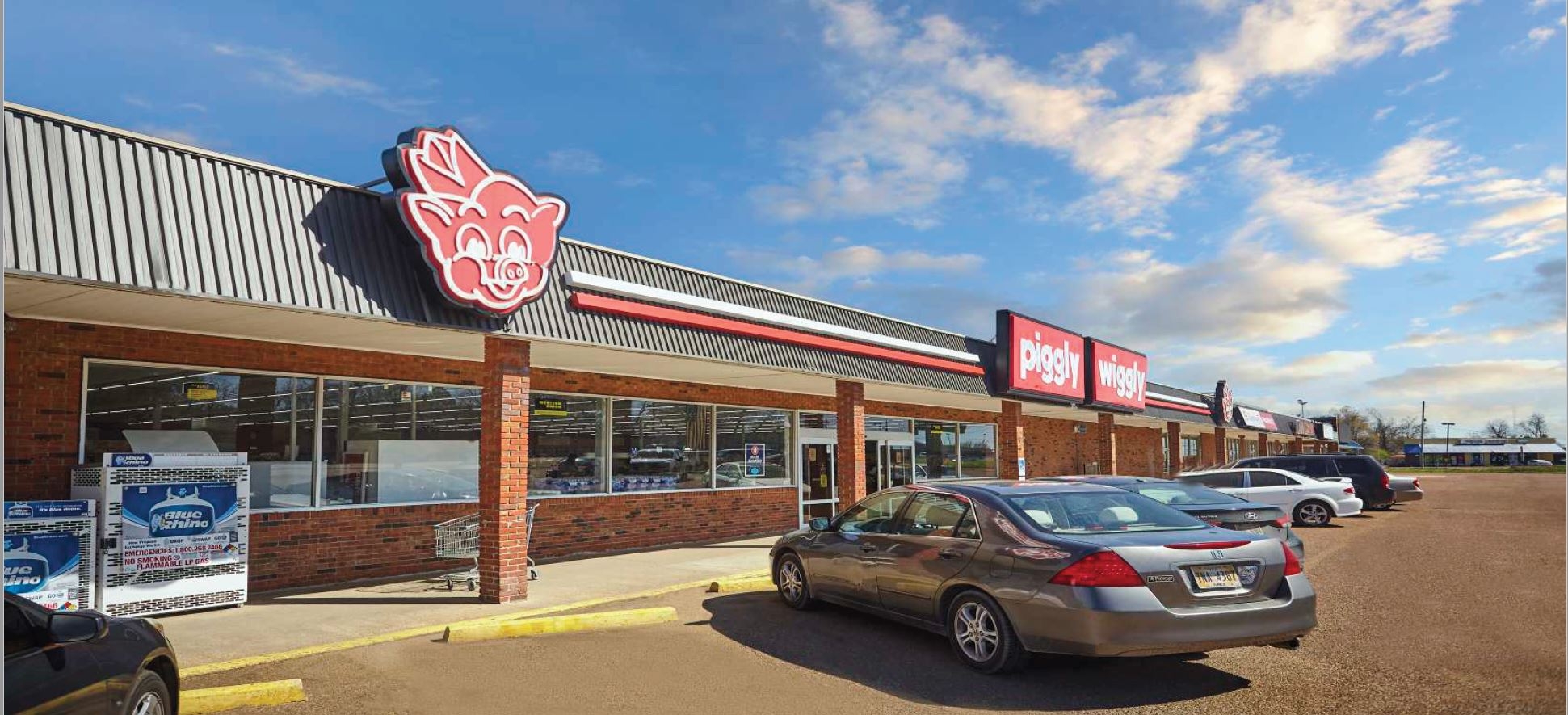 5500 sq ft Prime Grocery-Anchored Retail Space available in Tunica, MS ...