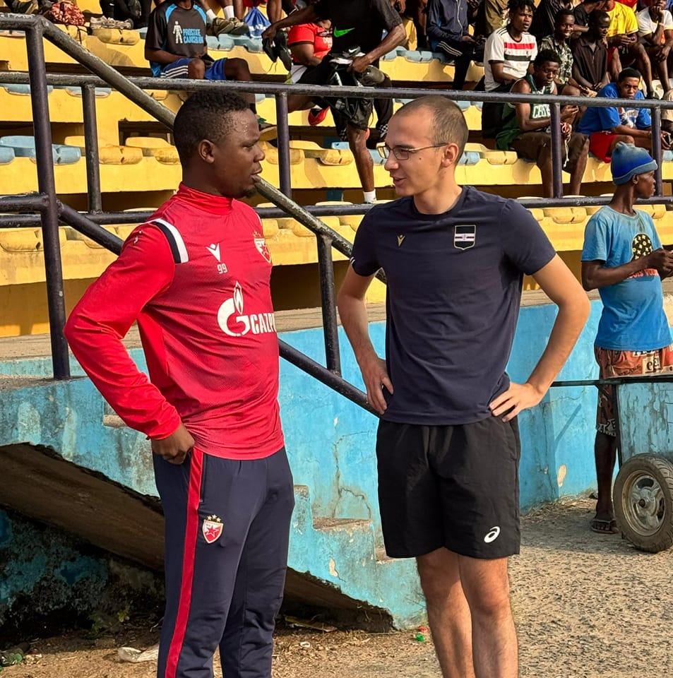 COACH Alfred