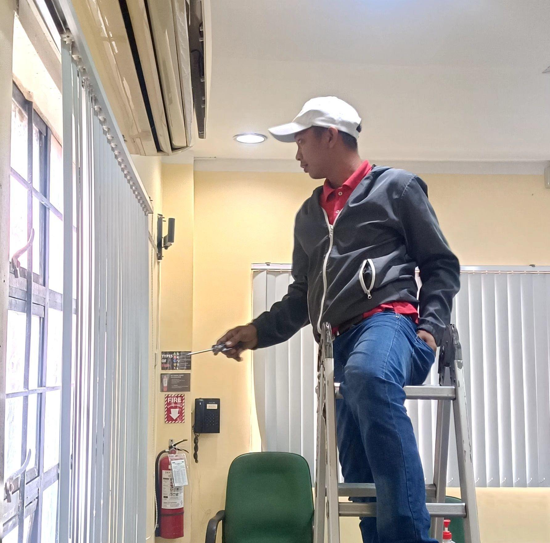 Gaano kahaba ang kayang tiisin para lang lumamig ang kwarto? 🥶Ganito ...