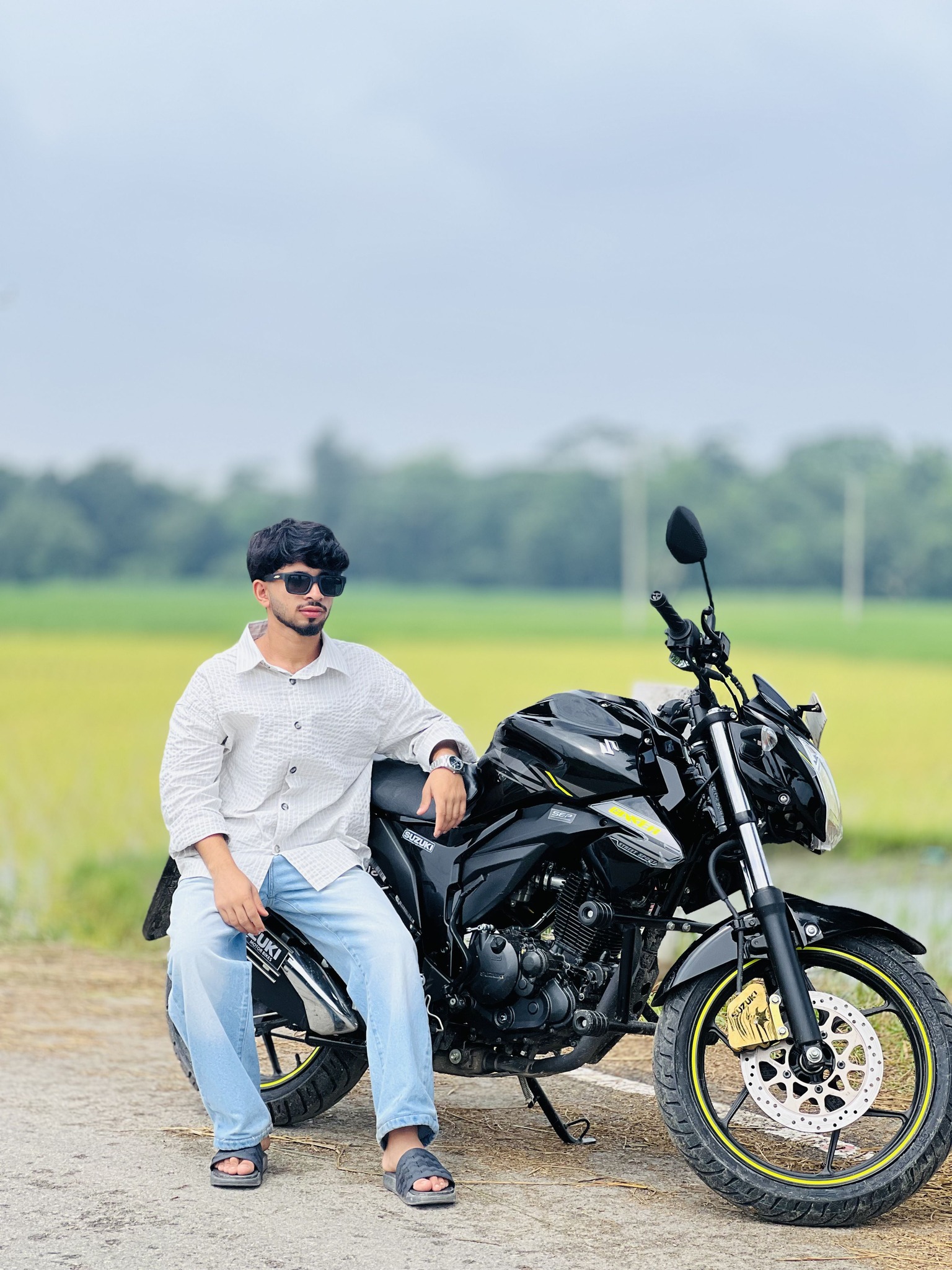 অবশেষে ক্যামেরা টা Reveal করে ফেলেছি 📸। #halkawash #Hridoy_ripa #hridoy ...
