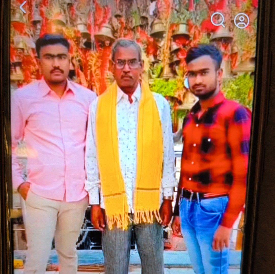 Tum to Shayad Ji Lo mere bin Main Na ji paaun tumhare bin Le jaega ...