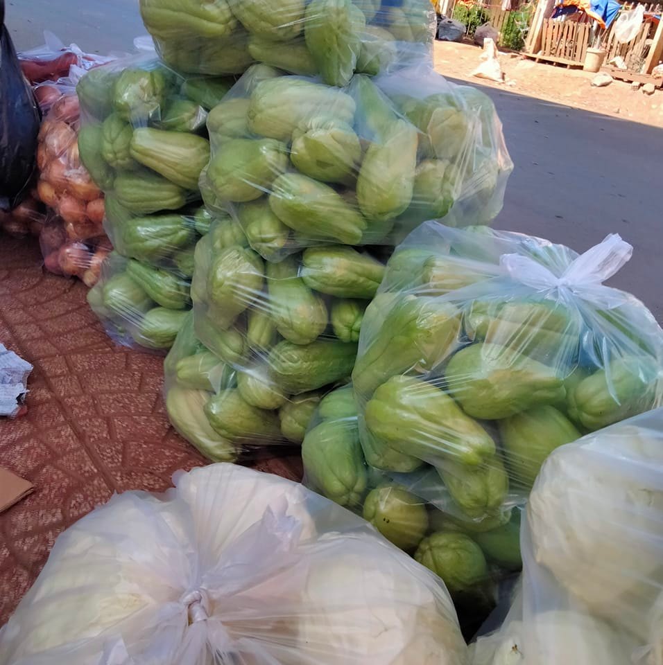 Buôn bán rau củ quả