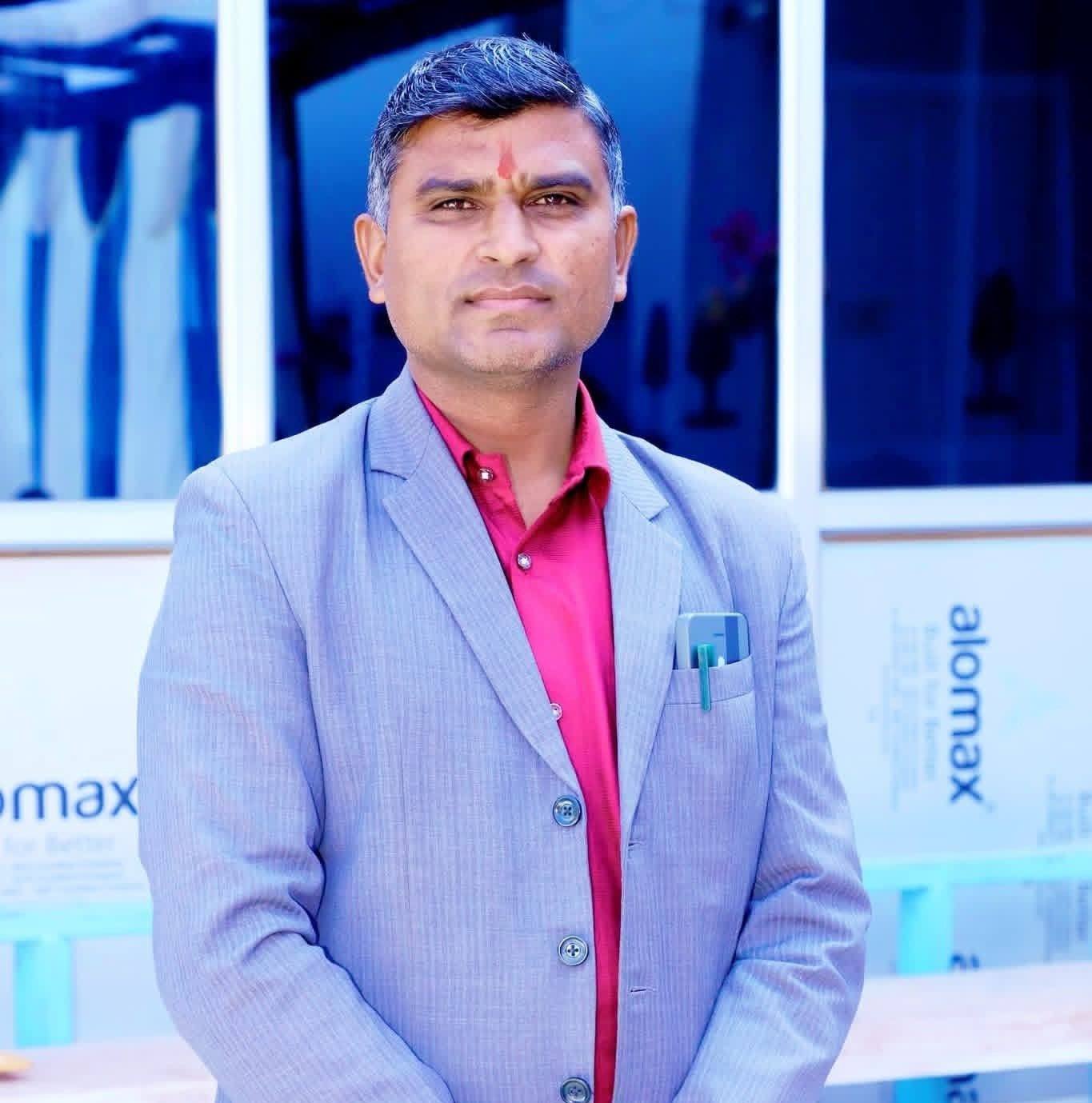 Dr. Ramesh Rathore